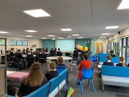 Beth Luker (@Careersb37)