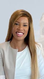 Dania Bernard's Instagram, Twitter & Facebook