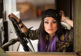 86,560 fans get concert alerts for this artist. Snow Tha Product