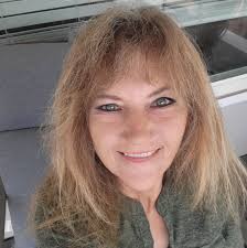 A police officer rescued a feisty alligator from a swimming pool in St.  Augustine, Florida. The officer calmly reach into the water, using just his  bare hands, and wrangled the animal onto