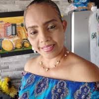 Linda Luz's Instagram, Twitter & Facebook