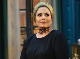 ظهرت النجمة صابرين، أمس السبت، فى احدى الحفلات الفنية، لأول مرة بعد خلعها الحجاب، حيث تواجدت في الحفل من أجل تكريمها عن دورها فى مسلسل فكرة بمليون جنيه الذى قدمته فى. ØµØ§Ø¨Ø±ÙŠÙ† ÙÙŠ Ø£Ø­Ø¯Ø« Ø¸Ù‡ÙˆØ± Ù„Ù‡Ø§ Ù†ÙŠÙˆÙ„ÙˆÙƒ Ù…ÙØ§Ø¬Ø£Ø© Ù„ÙŠØ§Ù„ÙŠÙ†Ø§