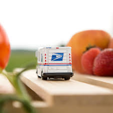 Keeping It Fresh This Summer Usps Mail Truck Post Office Miniatures