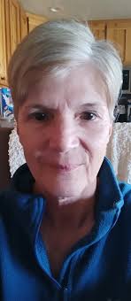 Lighter hair for a seamless grey blend