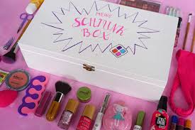 Sie umfasst in allgemeinen vier jahre, in berlin und brandenburg sechs jahre. Die Schminkbox Ein Schones Geschenk Fur Madchen Madchenmutter