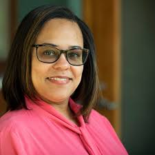 Gayle Davis's Instagram, Twitter & Facebook