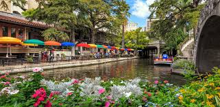 There's more here than dick's last resort. The Best Restaurants And Hotels On San Antonio S Riverwalk