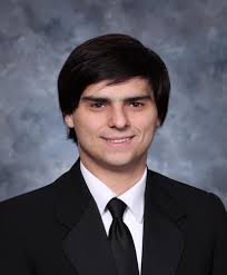 Fontainebleau High celebrates seniors, names five top students