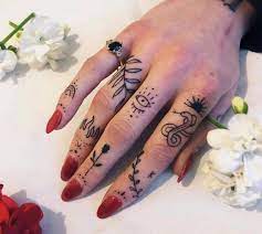 Shared By Gig Find Images And Videos About Art Aesthetic And Nails On We Heart It The App To Get Lost I Hand Tattoos For Women Finger Tattoos Tiny Tattoos
