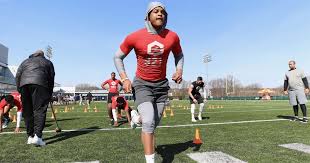 Aaron donald made his national football league (nfl) debut back in 2014 and has gone on to earn recognition as one of the best interior given below are the complete nfl star aaron donald height, weight, chest, waist, biceps, hands, shoe size, and other body measurements statistics. Elliot Donald Nephew Of Nfl Star Aaron Donald Commits To Pitt