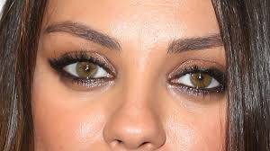 Some people think her eyes are green, others. Exactly How To Apply Eyeliner Like Mila Kunis Glamour