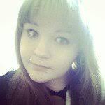 Veronica Hutton's Instagram, Twitter & Facebook