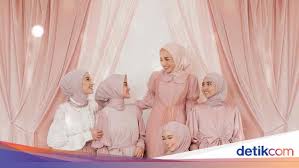 Yuk intip trend model baju gamis sifon 2017 edisi terbaru via duahijab.net. Baju Warna Pastel Masih Jadi Tren Baju Lebaran 2021 Ini Rekomendasinya