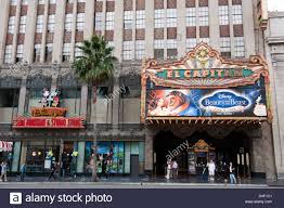 Los Angeles Kalifornien Ist Disney Restaurant Und Den El Capitan Theatre Auf Dem Hollywood Boulevard Stockfotografie Alamy Disney store is your destination for the latest selection of exclusive and authentic disney merchandise.