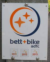 Mit abwechslungsreichen routen entlang an flüssen, wäldern, weinbergen und historischen sie sind hotelier, privatvermieter oder campingplatzbetreiber und möchten die qualitätsauszeichnung bett+bike des adfc erwerben und unser umfangreiches. Bett Bike Wikipedia