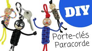 Diy spécial fête des peres (porte clé coeur ). Tuto Porte Cles Bonhomme En Paracorde Diy Tutoriel Video 10 Doigts Youtube