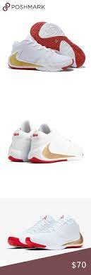 Every time it happens, the internet is quick to judge the designs and decisions that went into those sneakers. Nike Zoom Freak 1 White Gold Boys Basketball Shoes Giannis Antetokounmpo Signature Shoe Has Extra Respo Boys Basketball Shoes Red Nike Shoes Basketball Shoes