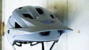 Giro chronicle mips helmet unboxing. Giro Chronicle Mips Trail Helmet First Ride
