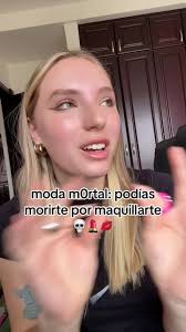 Respuesta a @Viani Lugo El maquillaje de la reina Isabel I de inglaterra  fue probablemente lo que la mat0. Otro caso de Moda mortal donde se usaban  materiales toxicos para cosas como maquillaje. Queen ...