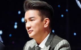 가수 Dam Vinh Hung