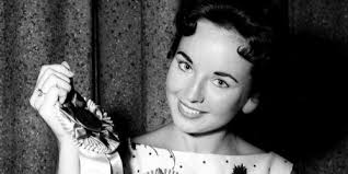 Who is Carol Morris dating? Carol Morris boyfriend, husband