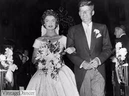 Think how jealous you're friends will be when you tell them you got your mother wedding dress if you're still in two minds about mother wedding dress matches and are thinking about choosing a. 1950s Vintage Wedding Dresses Shoes History