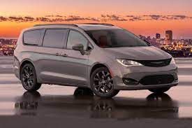 The chrysler pacifica hybrid can switch its power source between the electric battery and the gasoline engine seamlessly. 2020 Chrysler Pacifica Hybrid Prices Reviews And Pictures Edmunds