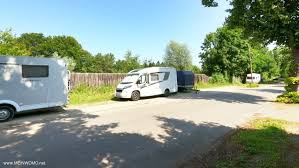 Wer dann im haltverbot parkt oder einen waldweg zum parken benutzt zahlt auch wieder! Parkplatz Munchen Bayern Deutschland