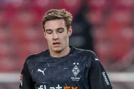 Hansi flick and hasan salihamidzic have already made it clear that bayern munich does not plan on making any signings during the winter transfer window, but there's is still a great deal of squad planning for the future taking place. Florian Neuhaus Has Release Clause But No Tendency Toward Bayern Munich Move Bavarian Football Works