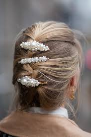 Wedding accessories leaf hairpins pearls rhinestones hair comb pin head pieces e. Pearl Hair Clips 6 Ways To Style Pearl Hair Clips Poor Little It Girl
