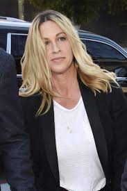 Her american career has been wildly successful, as jagged little pill. Alanis Morissette Starportrat News Bilder Gala De