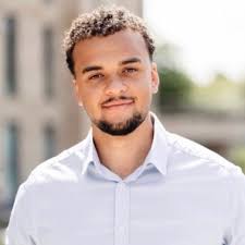 I'm delighted to be starting a new position at Blacklock Financial. I will  now be working