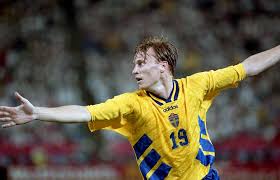 Kennet andersson is a former swedish footballer. 19 Bernt Kennet Andersson Aftonbladet