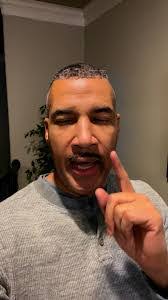 Janet Pitre's Instagram, Twitter & Facebook