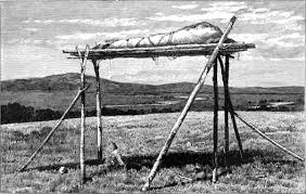 Lakota Sioux Scaffold Burial Png 527 335 Pixels Histoire Des Indiens D Amerique Photo Indien Art Amerindien