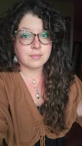 Open line up jewelry reveals with Katie