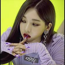 Karina (Aespa) ISFJ 3w4 (386)