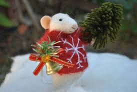 Christmas Mouse Needle Felted Animal Felted Ornament Xmas Gift Etsy In 2021 Christmas Mouse Felt Christmas Needle Felted Christmas