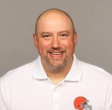 Taekwondo Master Joe Kim returns home to teach Cleveland Browns players to  take fight to their opponents