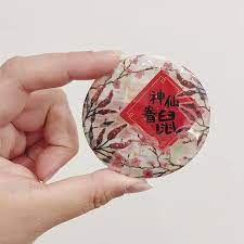 instagram 上的自己印enjoy your print 紙膠帶徽章diy 在台中模範店 誠品松菸專櫃都有放置徽章機與材料包 有閒暇時間可以在店裡坐坐 利用體驗區的紙膠帶裝飾自己的徽章 也 in 2021 christmas bulbs christmas ornaments holiday decor