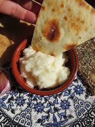 Creme D Ail Toum Libanais Recette Saumon Au Four Alimentation Recette Apero Ete