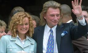 She was previously married to johnny hallyday. Hallyday Tout Ce Que Johnny Doit A Laeticia Causeur