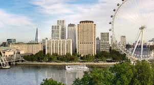 The south bank is the area in london on the southern bank of the river thames near waterloo station that houses a number of important cultural buildings/institutions. About Southbank Place London