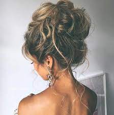 Messy And Big High Bun Wedding Hairstyle Hairupdos Weddinghairupdos Messy And Big High Bu Long Hair Styles Prom Hairstyles For Long Hair Messy Wedding Hair