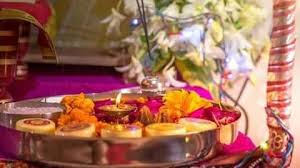 Buy traditional indian hindu pooja (puja) items & samagri online like mandirs, silver idols, bhattis and hindu religious gifts online in usa from desiclik.com. Vat Savitri Vrat 2021 Date Vat Savitri Vrat Is On This Date In June This Is The Auspicious Time Of Puja Vat Savitri Vrat 2021 Date à¤œ à¤¨ à¤® à¤‡à¤¸ à¤¤ à¤° à¤– à¤•