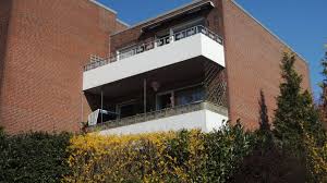 61,72 m² verteilt sich auf zwei schlafzimmer, ein wohnzimmer, eine küche, ein bad mit wc und dusche und den flur. 3 Zimmer Wohnung Zum Verkauf 49565 Bramsche Mapio Net