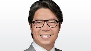 TSN reporter John Lu makes one-handed grab, Vernon Adams can't believe it