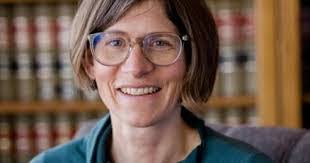 Esther Rim's Instagram, Twitter & Facebook