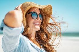 Ce sont celles qui travaillent à l'extérieur ou qui sont exposées pendant de longues périodes au soleil. Ophtalmologie Attention Au Soleil