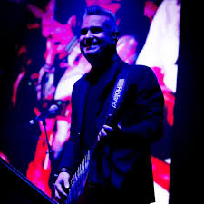 Gilberto Ferrer • Facebook